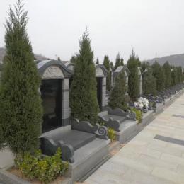 陵園墓地